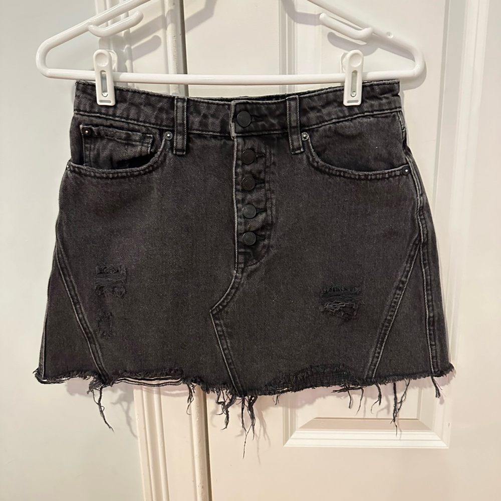 Free People We The Free Black Denim Frayed Mini Skirt, size 27 Waist
